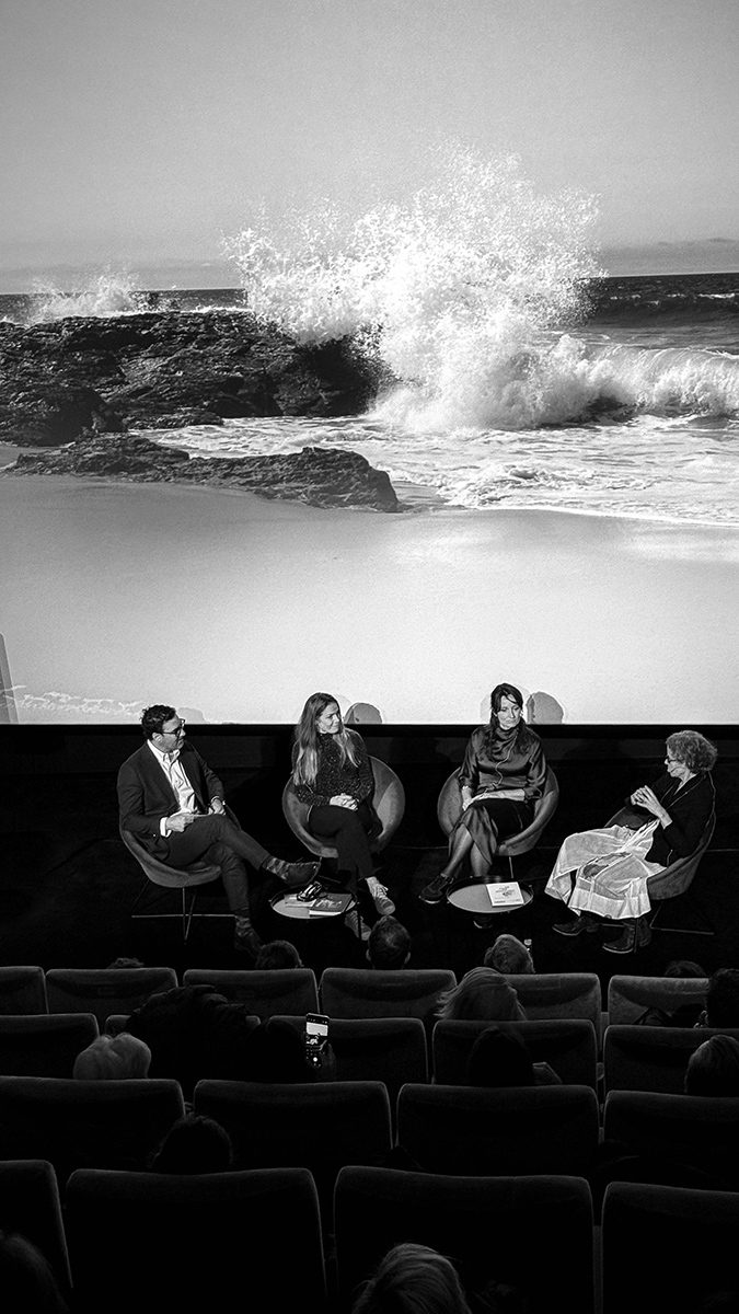 Gäste der Buchvernissage ROSAROT im Gespräch – emotionaler Austausch über Gefühle und Klarheit im Frame Cinema Zürich