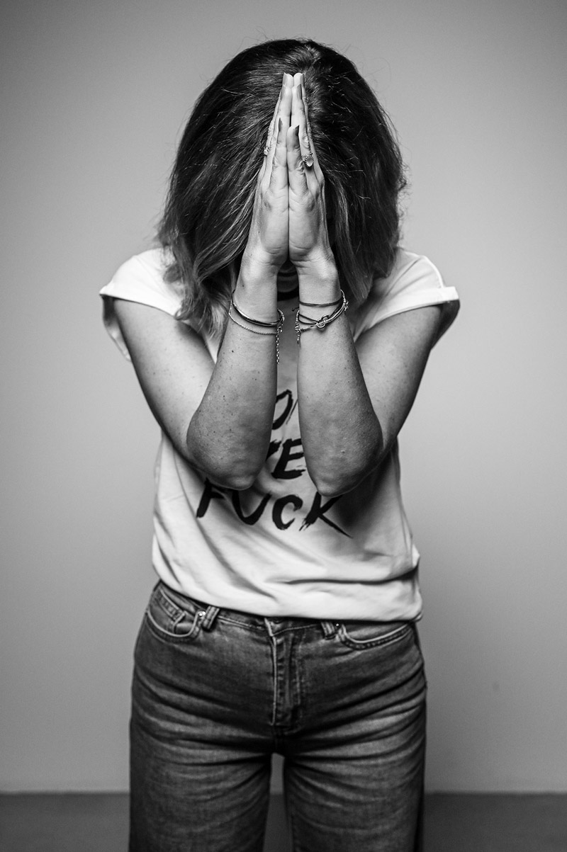 Porträtaufnahme von Corina – Teil der Serie I don’t give a fuck