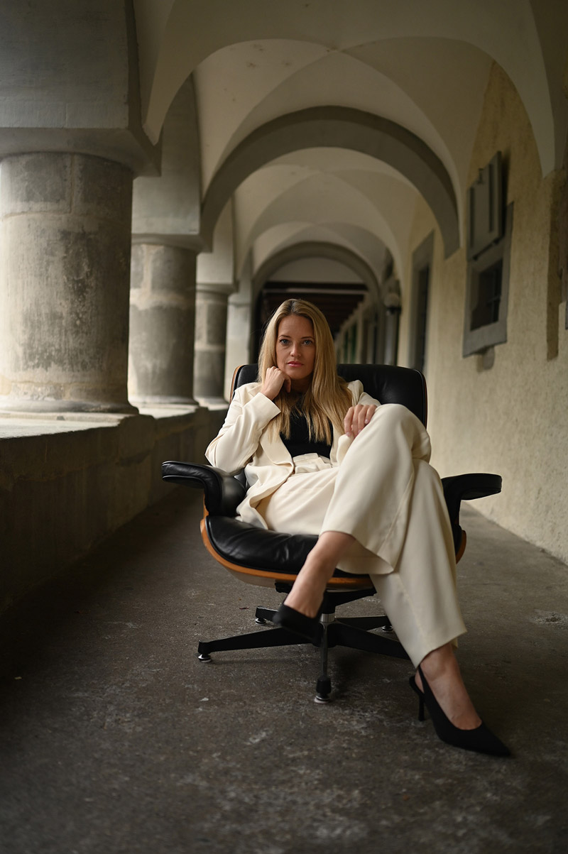 Kontextaufnahme von Manuela – Teil der Serie I don’t give a fuck