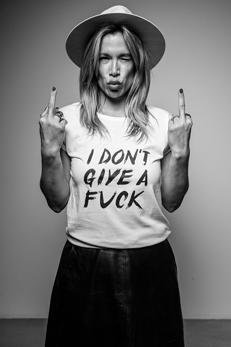Porträtaufnahme von Sanne – Teil der Serie I don’t give a fuck