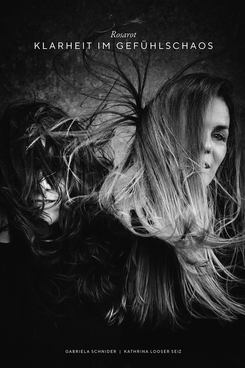 Autorinnen Gabriela Schnider und Kathrina Looser Seiz in der Buchproduktion Rosarot – Klarheit im Gefühlschaos